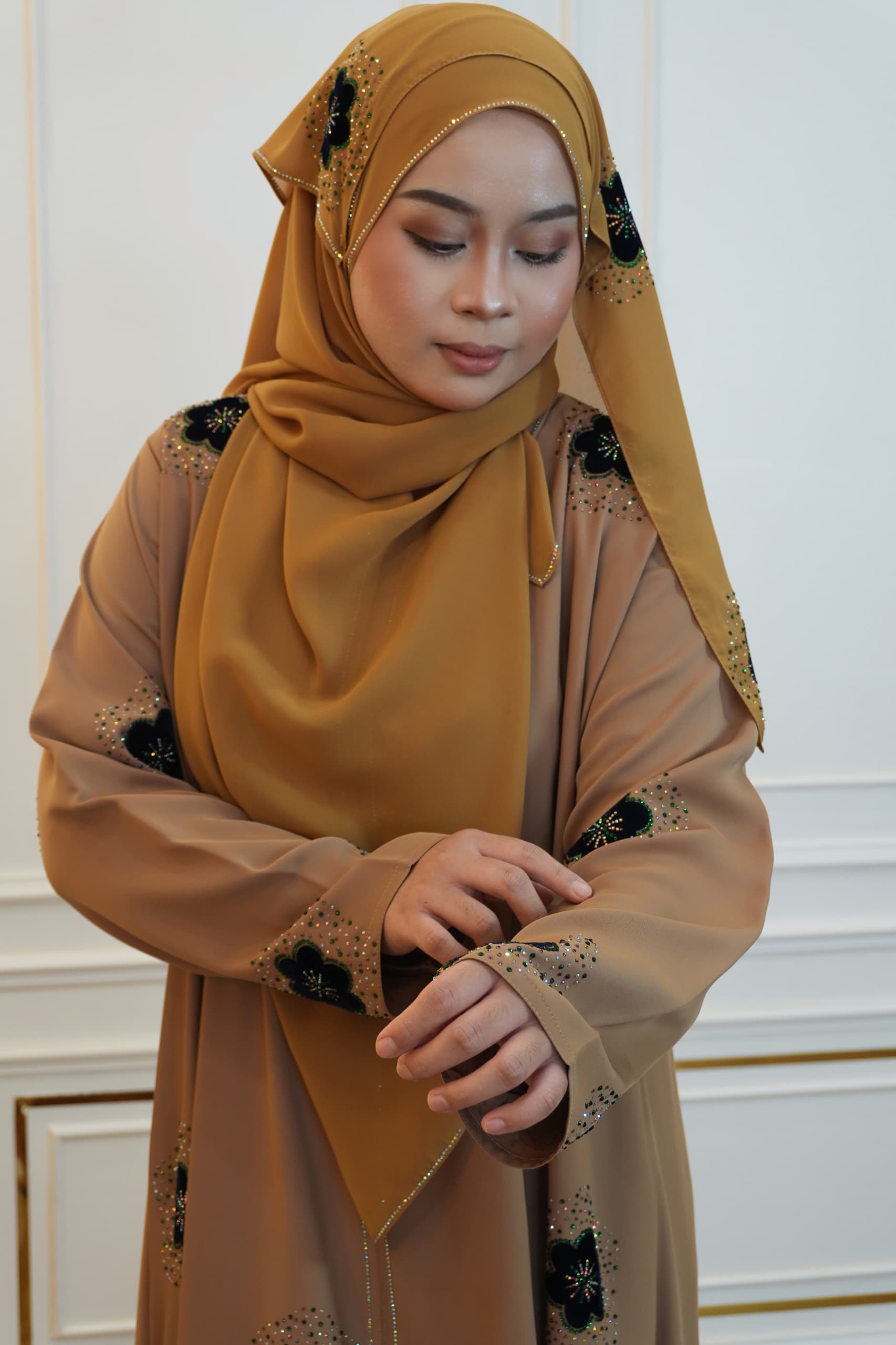 ABAYA AYLA GOLD